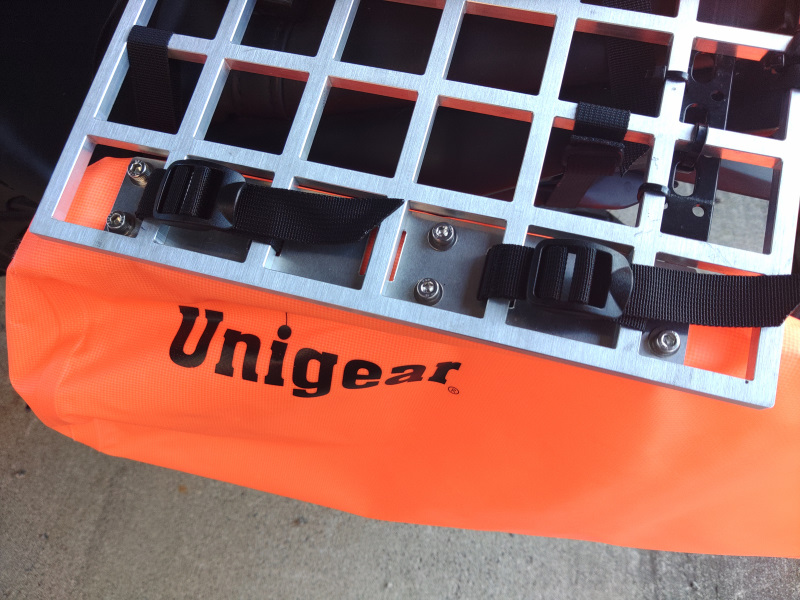 �L�����A�ւ̃T�C�h�o�b�O�̎�t