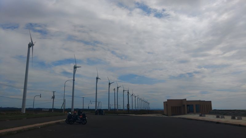 �T���x�c����p�[�L���O�ɂ�