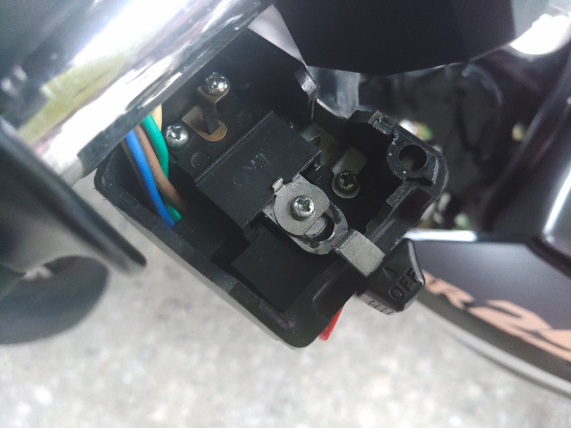 YBR�̃X�C�b�`�{�b�N�X����